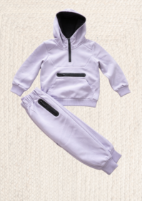 Lila vrijetijdspak voor meiden